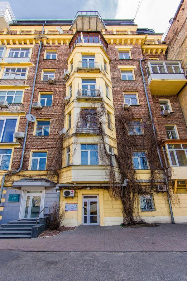 2-Х Кімнатна Квартира Поруч Із Бессарабським Ринком เคียฟ ภายนอก รูปภาพ